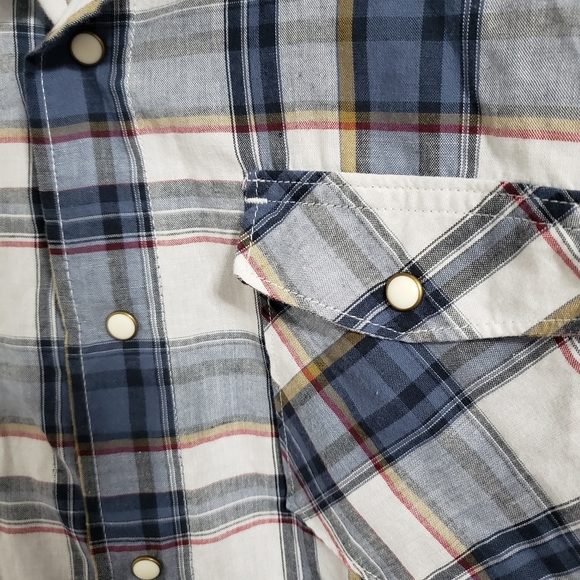 Wrangler Plaid Button Down Shirt - Picture 5 of 6